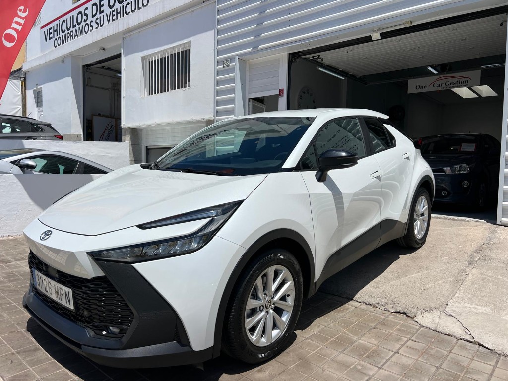 TOYOTA C-HR 